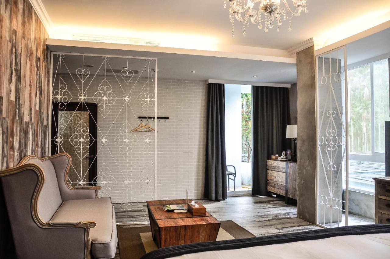 Look Bed And Breakfast Yuchi Bagian luar foto