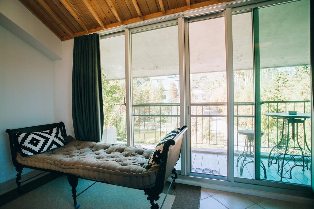 Look Bed And Breakfast Yuchi Bagian luar foto