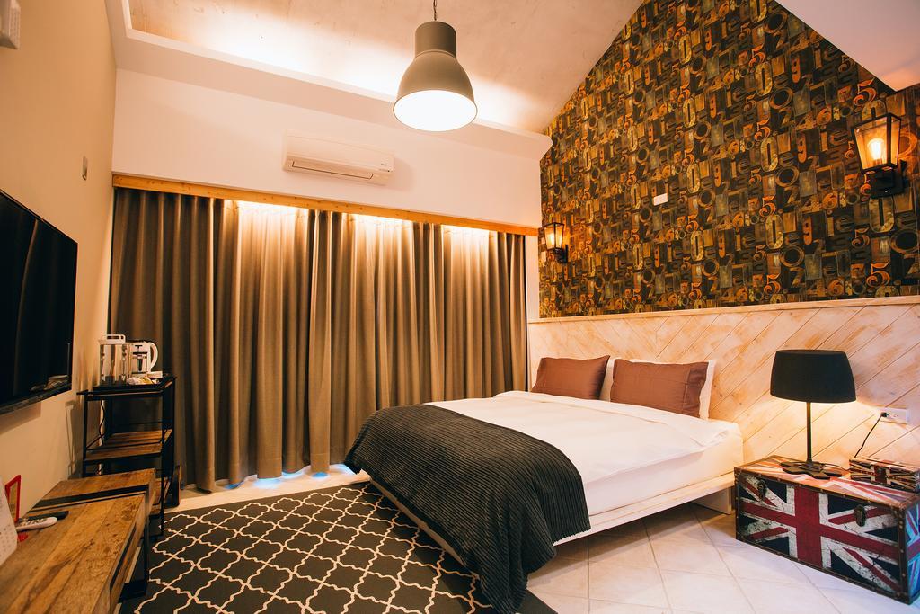 Look Bed And Breakfast Yuchi Bagian luar foto