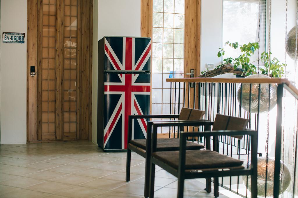 Look Bed And Breakfast Yuchi Bagian luar foto