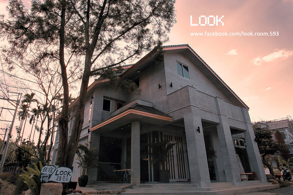 Look Bed And Breakfast Yuchi Bagian luar foto